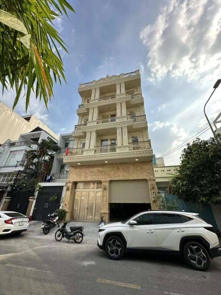 Công trình biệt thự tân cổ điển Anh Sang Chị Luận