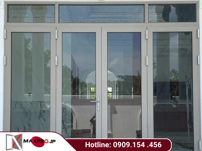 Cửa nhôm Maxpro giá bao nhiêu 1m2? Cập nhật báo giá mới nhất