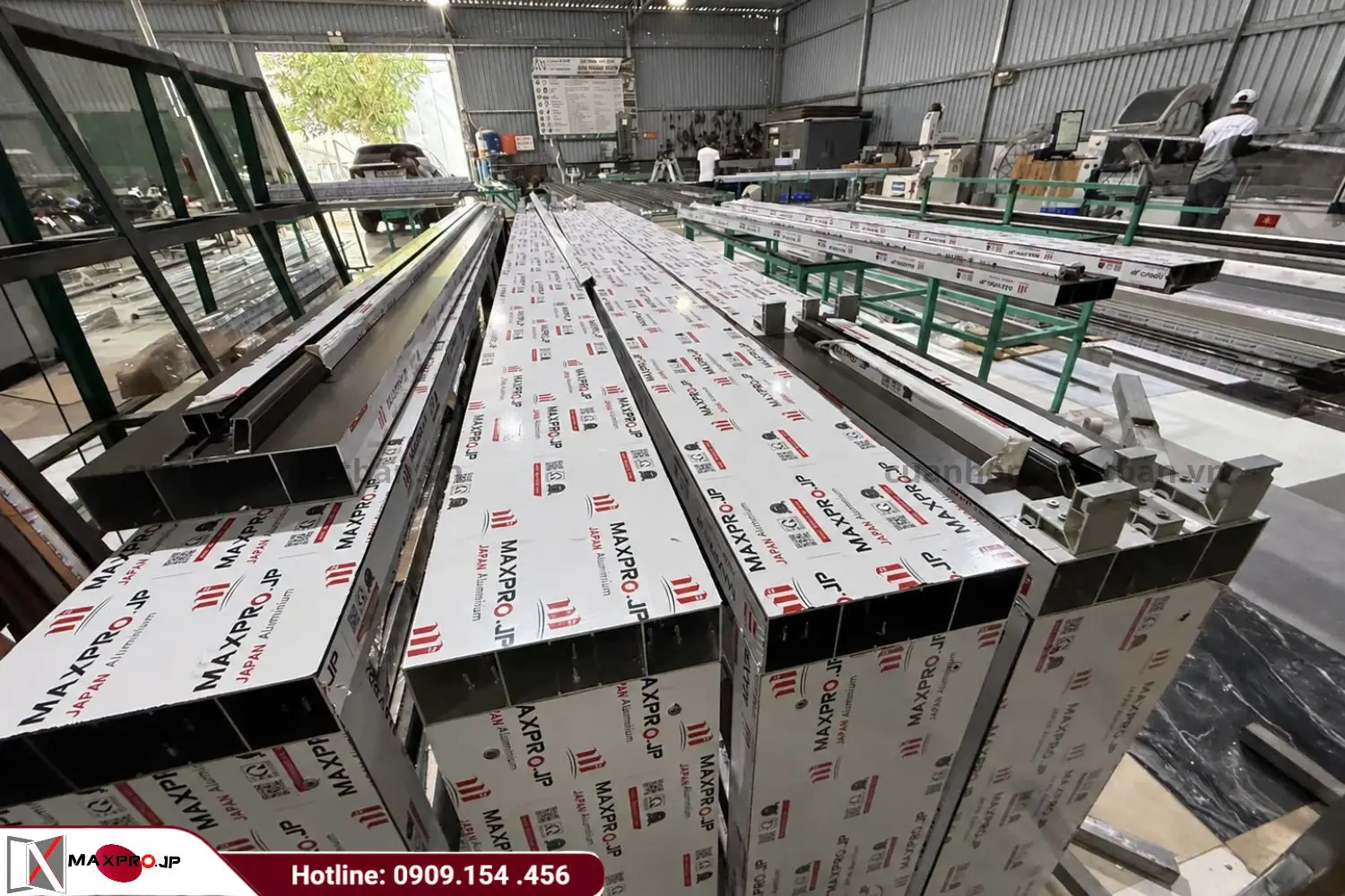 Nhôm Maxpro được Cửa Nhôm Nhật Bản sản xuất nhiều hệ tại xưởng
